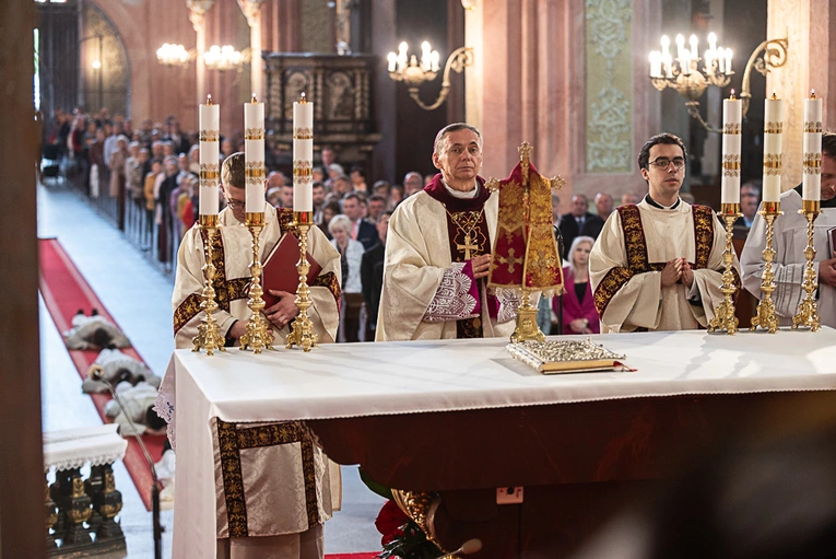 Święcenia diakonatu