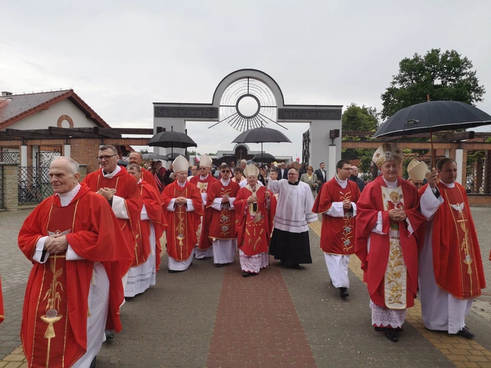 Abp Jędraszewski w Szczepanowie