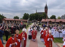 Abp Jędraszewski w Szczepanowie