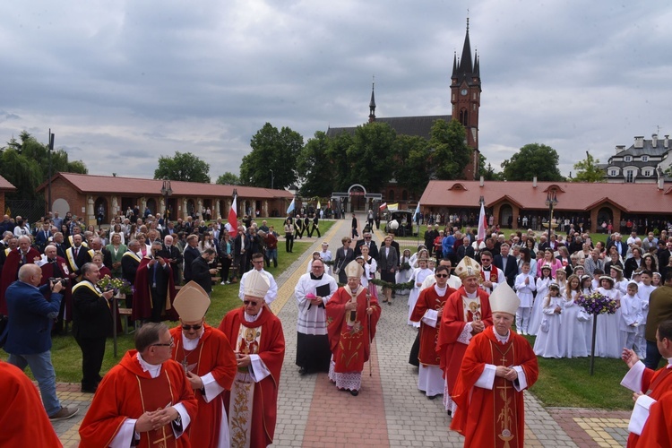 Abp Jędraszewski w Szczepanowie