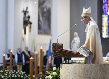 - Chrystus nie chce twojej doskonałości, Chrystus chce twojej ufności! Jeśli kapłaństwo będziesz budował na własnej doskonałości, przegrasz, rozleci ci się ono, a ty się nawet nie spostrzeżesz kiedy - mówił w homilii abp Adrian Galbas.