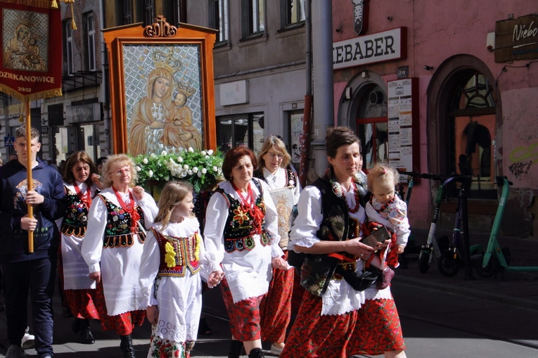 Procesja z Wawelu na Skałkę 2024