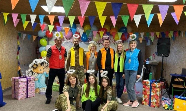 Anielska misja siostry Wiktorii: przywrócić uśmiech ukraińskim dzieciom