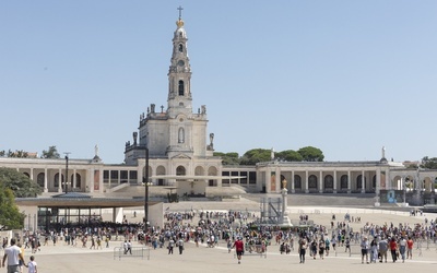Portugalia. Ponad 250 tys. pielgrzymów w Fatimie na obchodach 107. rocznicy maryjnych objawień