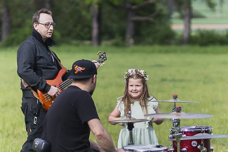 Na planie teledysku "Być jak Ty" scholi wNIEBOgłosy