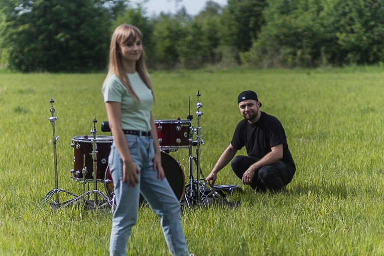 Na planie teledysku "Być jak Ty" scholi wNIEBOgłosy