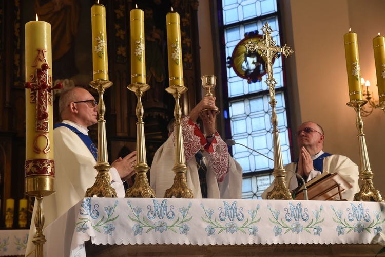 Ołtarz Matki Bożej w Bystrej