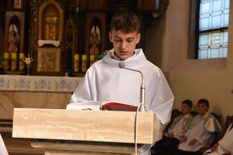 Ołtarz Matki Bożej w Bystrej