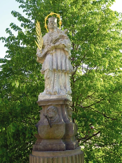 Pomnik pochodzi z 1724 r.