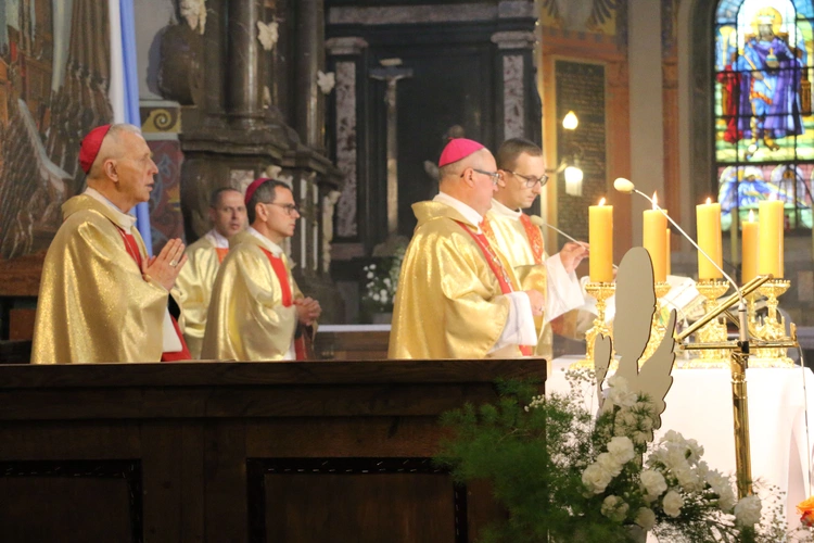 Płock. Rocznica święceń kapłańskich bp. Stułkowskiego