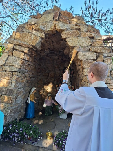 Fatimska grota w przedszkolu sióstr prezentek