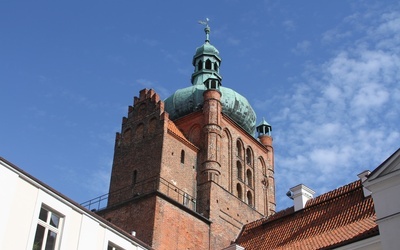 Opactwo pobenedyktyńskie w Płocku, siedziba Kurii Diecezjalnej Płockiej.