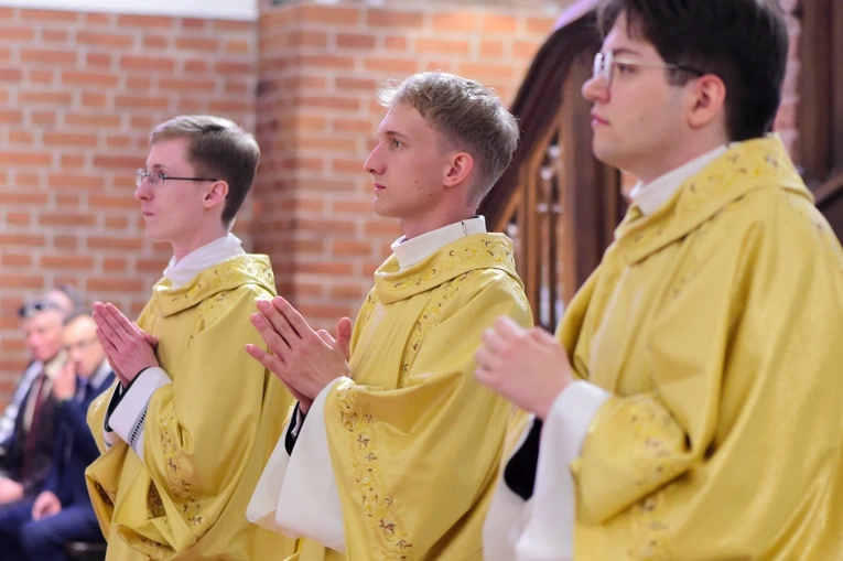 Święcenia diakonatu - konkatedra św. Jakuba w Olsztynie