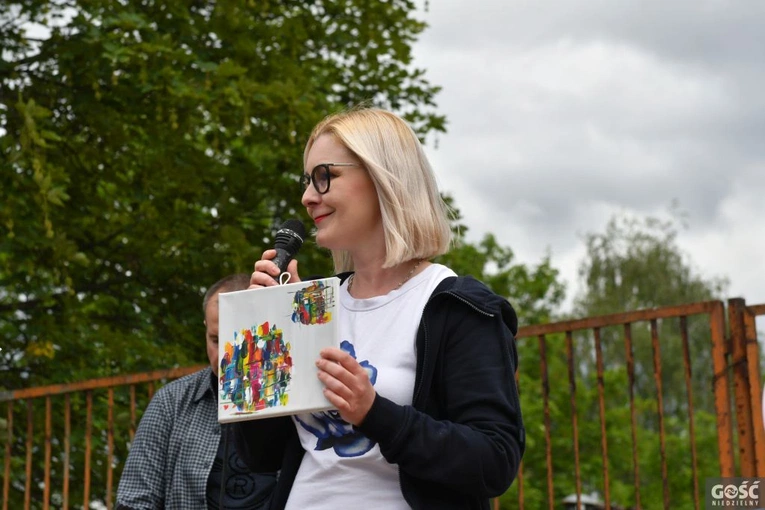 Festyn charytatywny w katoliku