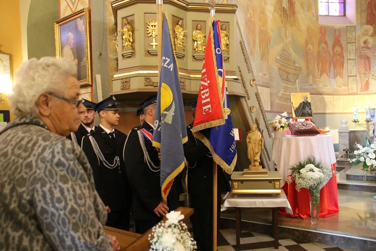 Sikórz. Wprowadzenie relikwii św. Andrzeja Boboli