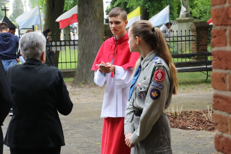 Sikórz. Wprowadzenie relikwii św. Andrzeja Boboli