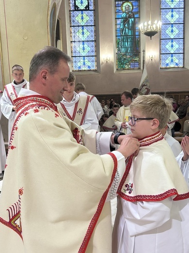 Łącko. Przyjęcie nowych ministrantów