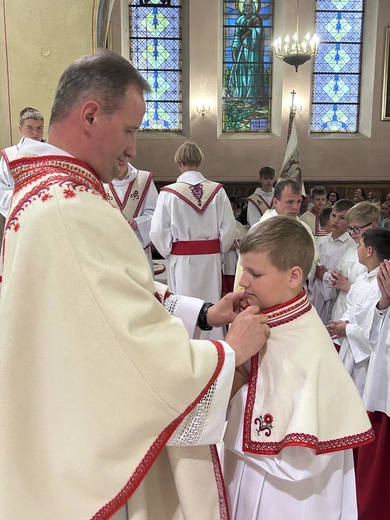 Łącko. Przyjęcie nowych ministrantów