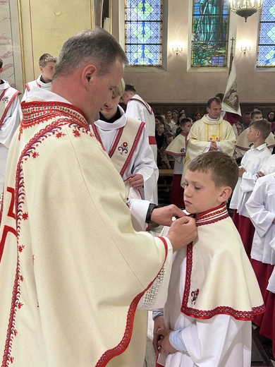Łącko. Przyjęcie nowych ministrantów
