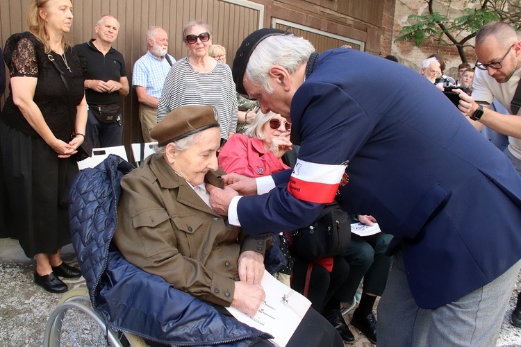 Odsłonięcie muralu pamięci z powstańcami warszawskimi we Wrocławiu