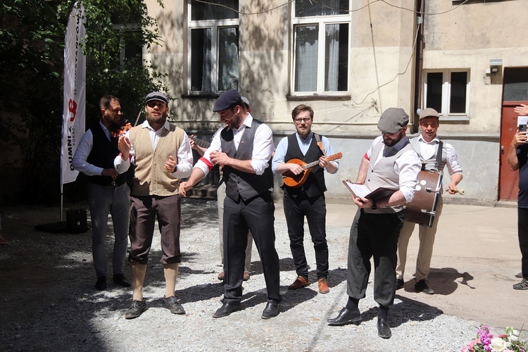 Odsłonięcie muralu pamięci z powstańcami warszawskimi we Wrocławiu