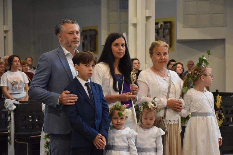 Dla rodziny Mroczkowskich, która wnosiła relikwie do sanktuarium, była to chwila tym bardziej wyjątkowa, że byli obecni w Markowej w czasie beatyfikacji. 