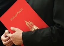 Biskup płocki wręczył nominacje księżom, którzy wkrótce podejmą nowe obowiązki.