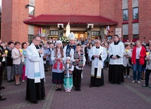 Mszy św. i procesji różańcowej przewodniczył bp Marek Solarczyk.