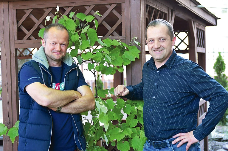 Piotr Burchardt (z lewej) i Marcin Kobyliński zachęcają innych panów do odkrycia w sobie Bożego zwycięzcy.