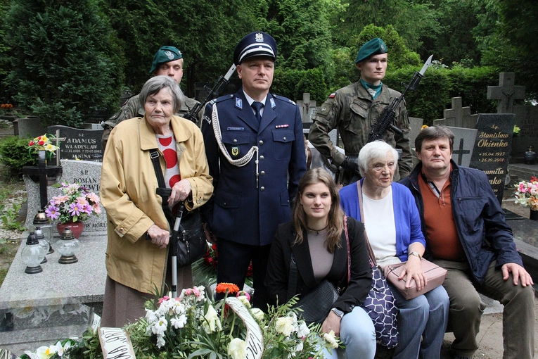Oznaczenie grobów żołnierzy spod Monte Cassino