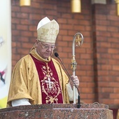 Były prefekt Kongregacji Nauki Wiary przewodniczył Eucharystii i wygłosił do zebranych księży słowo Boże.