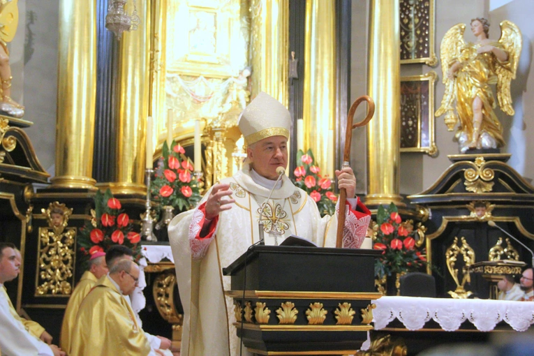 Pielgrzymka kapłanów do Tuchowa 2024