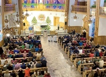W sanktuarium Matki Bożej Fatimskiej dzieci spotykają się w każdą pierwszą sobotę miesiąca 