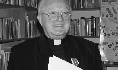Bp Janusz Zimniak pełnił posługę biskupa pomocniczego w diecezji bielsko-żywieckiej od 1992 r. 