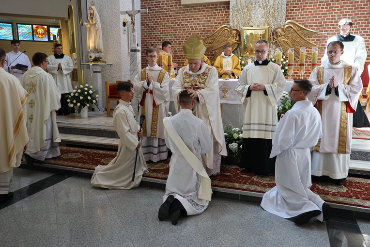 Święcenia kapłańskie u michalitów