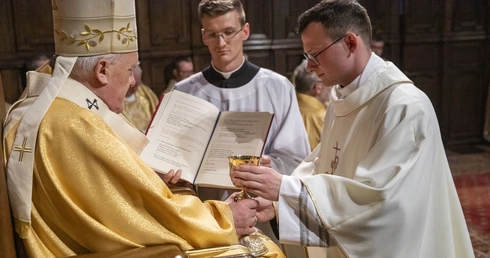 Kard. Nycz do neoprezbiterów: Nikt was nie zastąpi