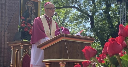 - Jakość Kościoła, jego witalność, nie zależy tylko od papieża Franciszka, od kolegium kardynałów, od abp. Polaka, czy Galbasa. Tak, od nich także. Ale zależy od każdego - mówił abp Galbas.