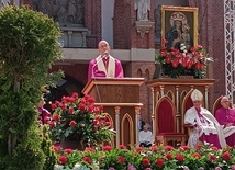 Abp Galbas w Piekarach Śląskich: Gdyby Kościół się nie upierał przy aborcji, czy eutanazji, miałby lepszą prasę 