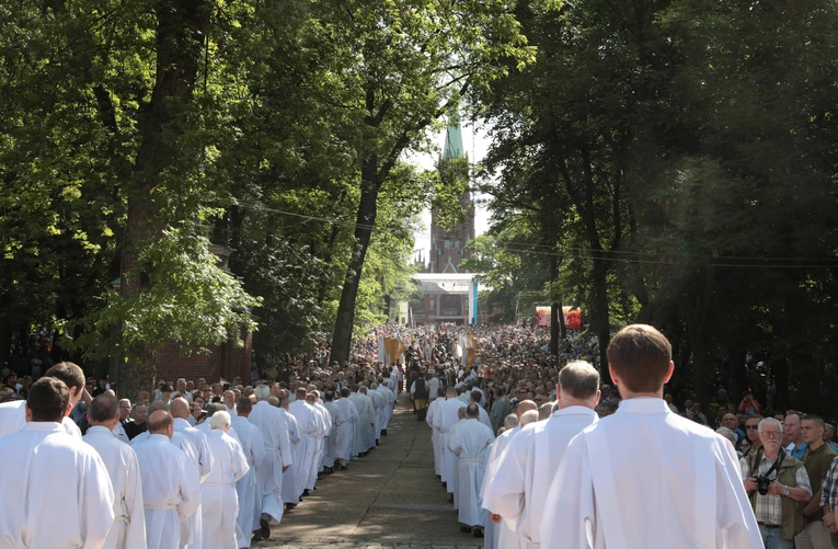 Pielgrzymka mężczyzn do Piekar część 2