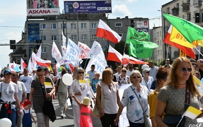 Ulicami Gorzowa Wlkp. przeszedł Marsz dla Życia i Rodziny