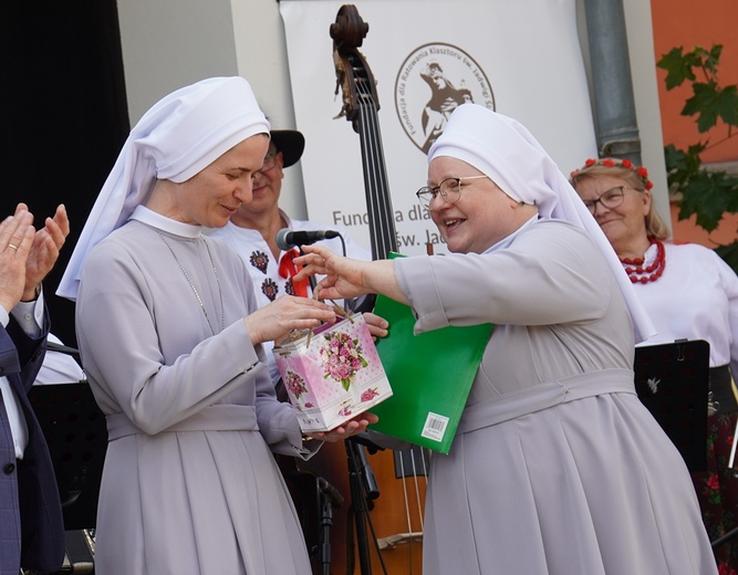 XI Majówka w Ogrodach Klasztornych w Trzebnicy