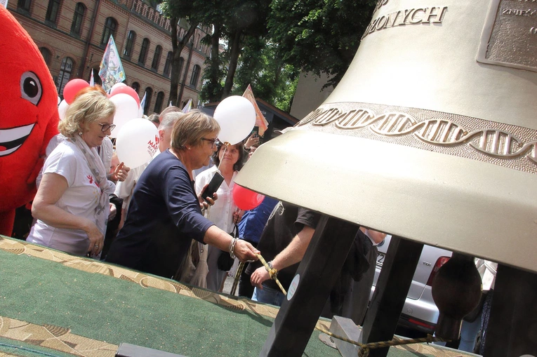 Dzwon "Głos Nienarodzonych" w Słupsku