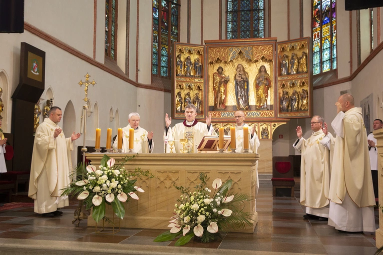 Msza św. rozpoczynająca Marsz dla Życia i Rodziny
