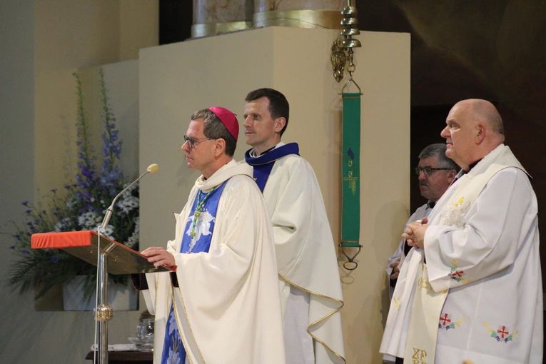 Ciechanów. Sztandar dla szkoły mundurowej