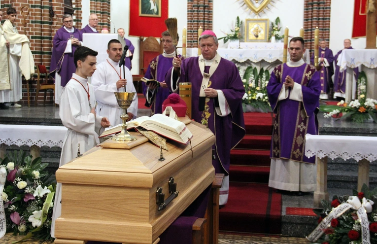 Wrocław pożegnał zasłużonego księdza. Często mawiał: "Wszystko jest łaską"