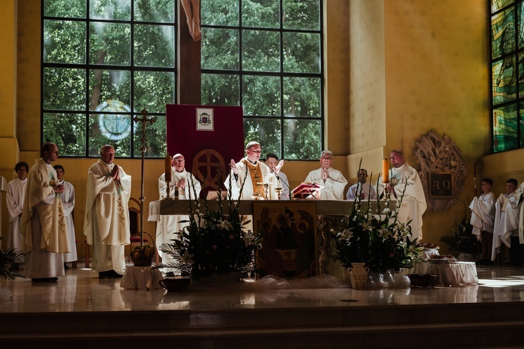 Uroczystości odpustowe w gdyńskiej parafii pw. Trójcy Świętej