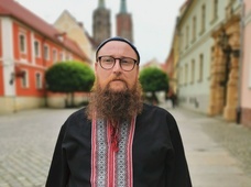 Arsenij – ksiądz z parku. Duchowy przewodnik prawosławnych Ukraińców