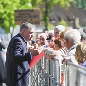 Premier Słowacji Robert Fico  chwilę przed zamachem 