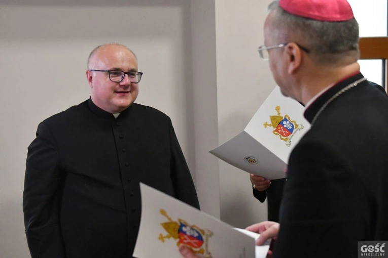 Dekrety dla proboszczów i administratorów 