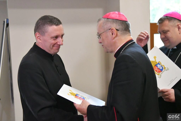 Dekrety dla proboszczów i administratorów 